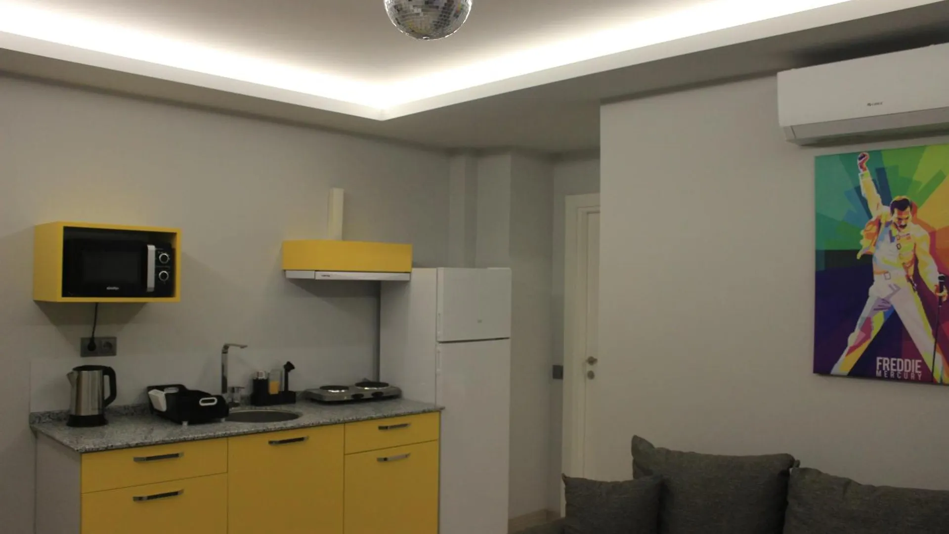 Retro Star Suites Antalya